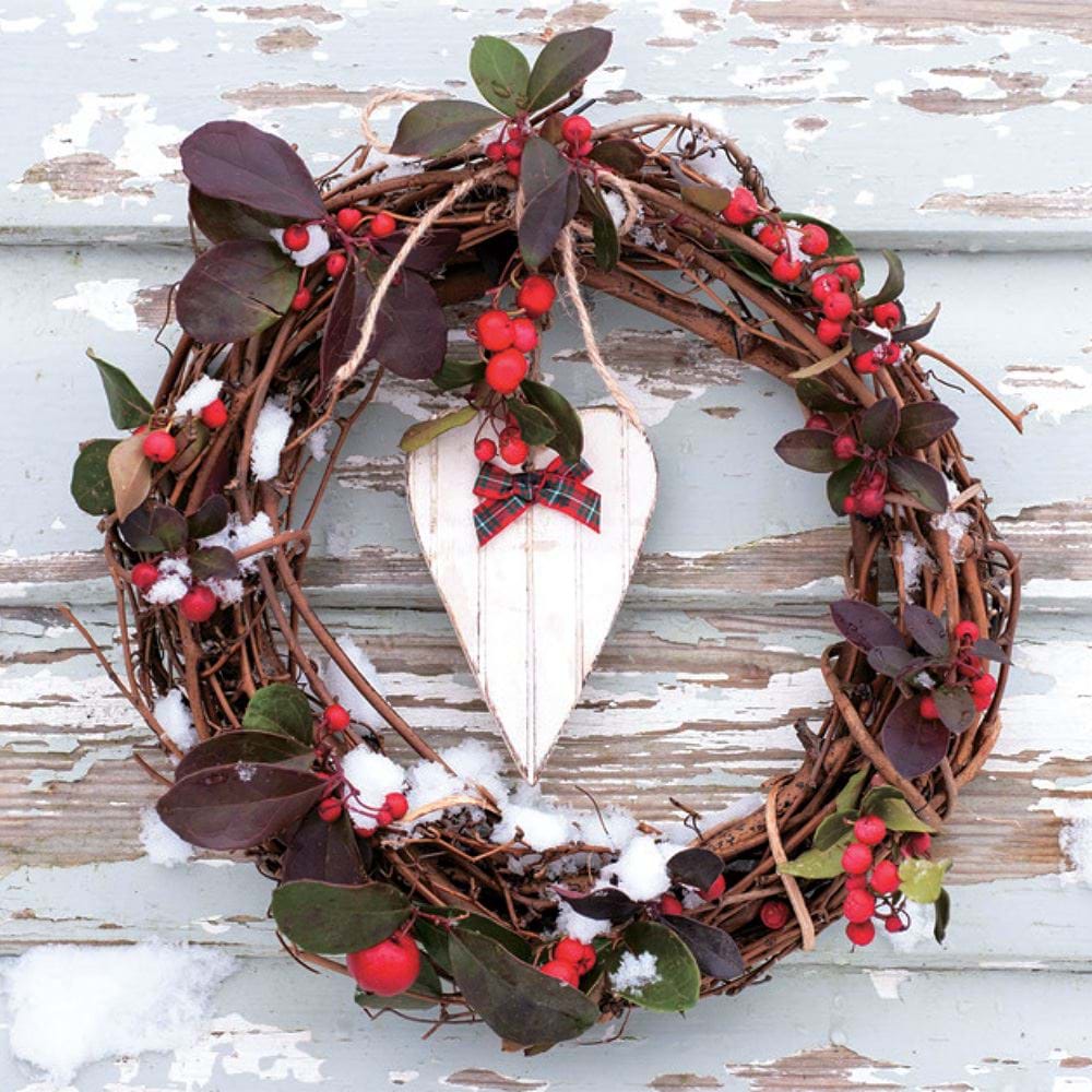 Crafted Wreath, Cancer Research Christmas Card Pack (10)